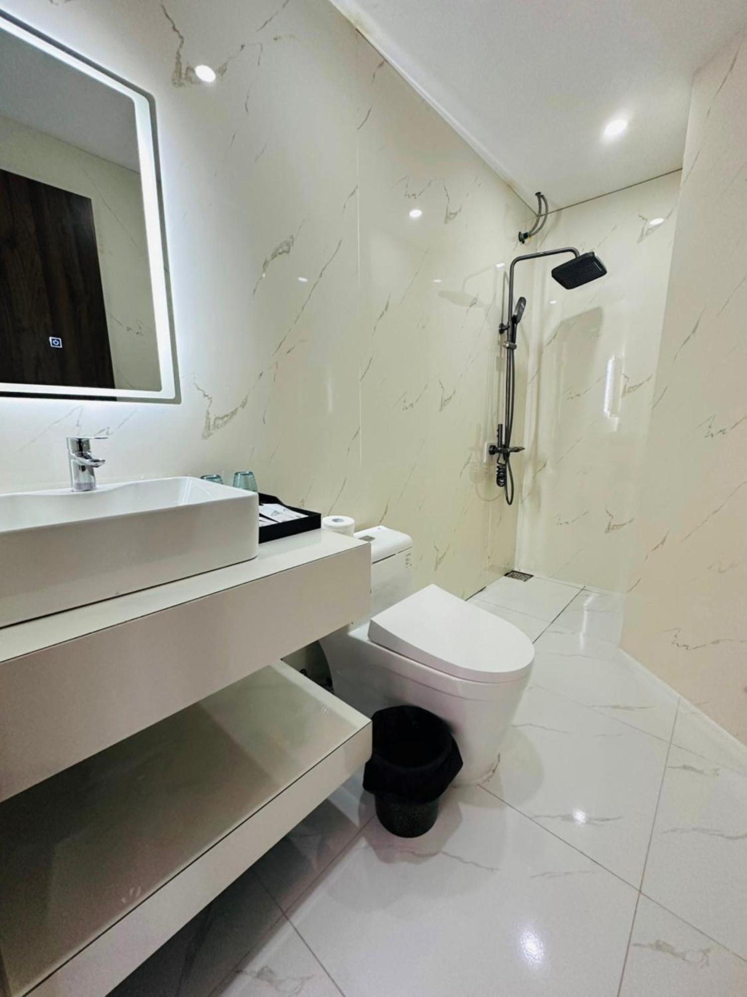 Vinh Home Apartment Quang Tri Exteriör bild